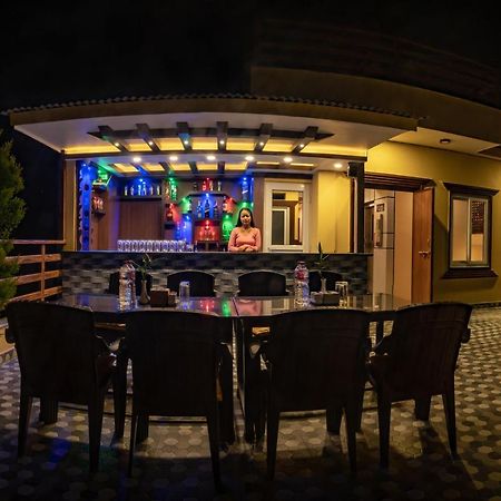 Hotel Satkar Pvt Ltd Pokhara Esterno foto