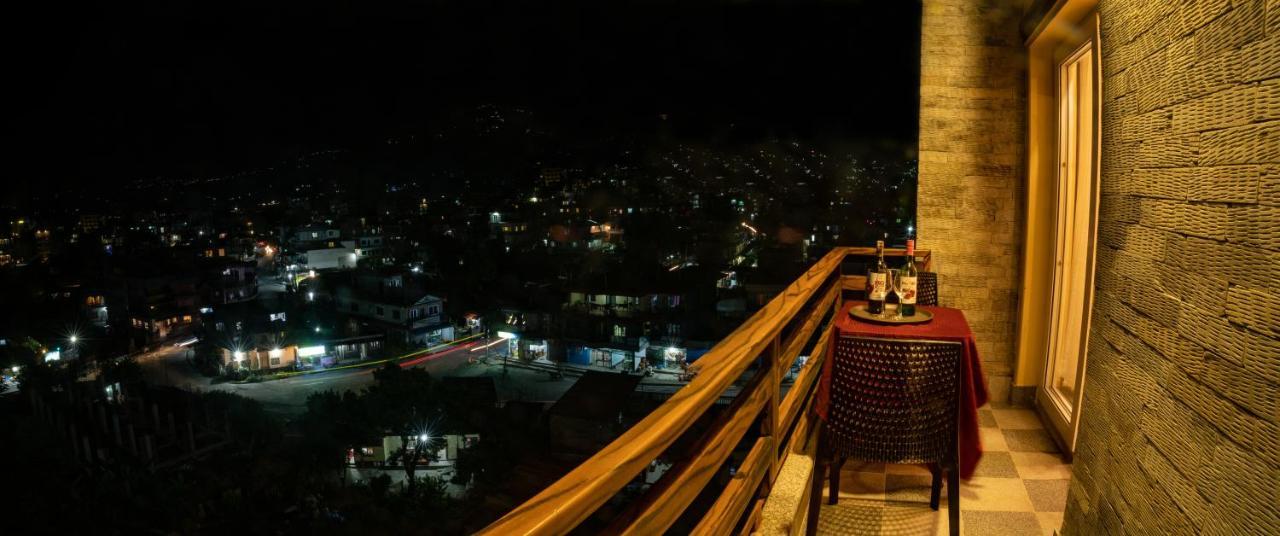 Hotel Satkar Pvt Ltd Pokhara Esterno foto