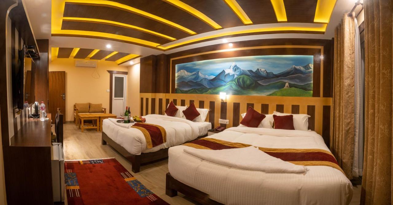 Hotel Satkar Pvt Ltd Pokhara Esterno foto