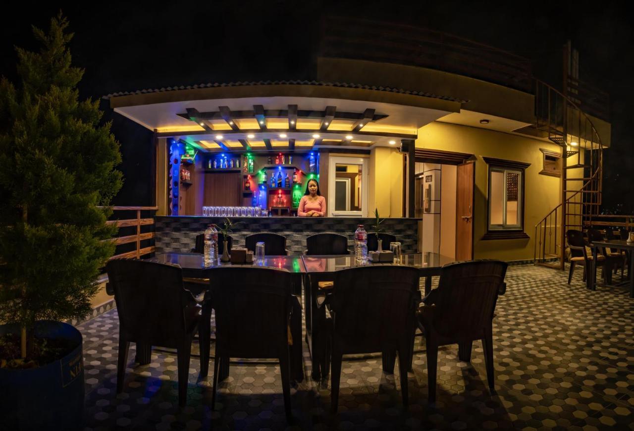 Hotel Satkar Pvt Ltd Pokhara Esterno foto