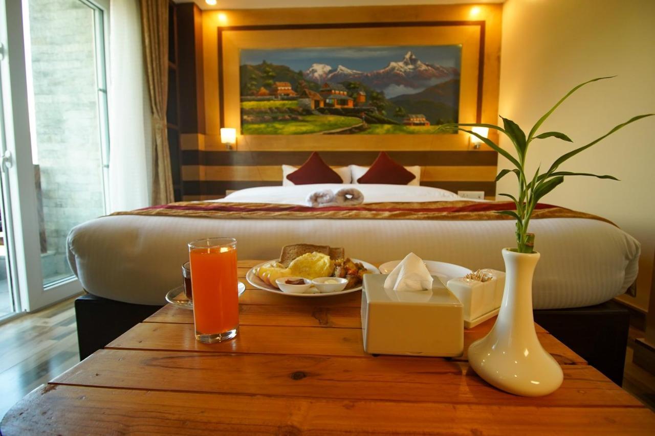 Hotel Satkar Pvt Ltd Pokhara Esterno foto